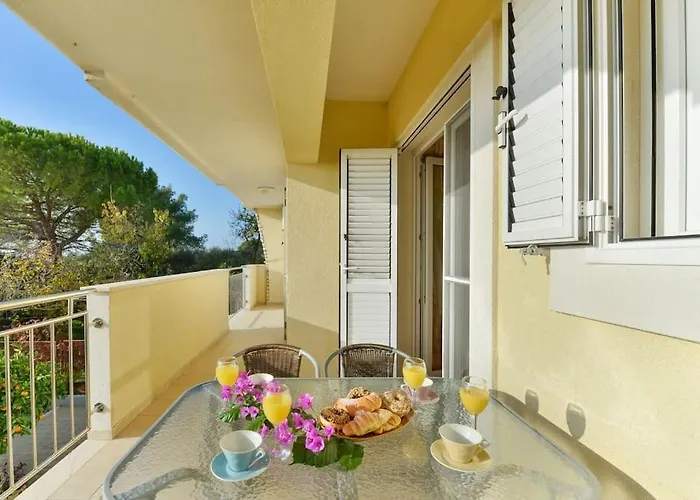 Appartement Insula *